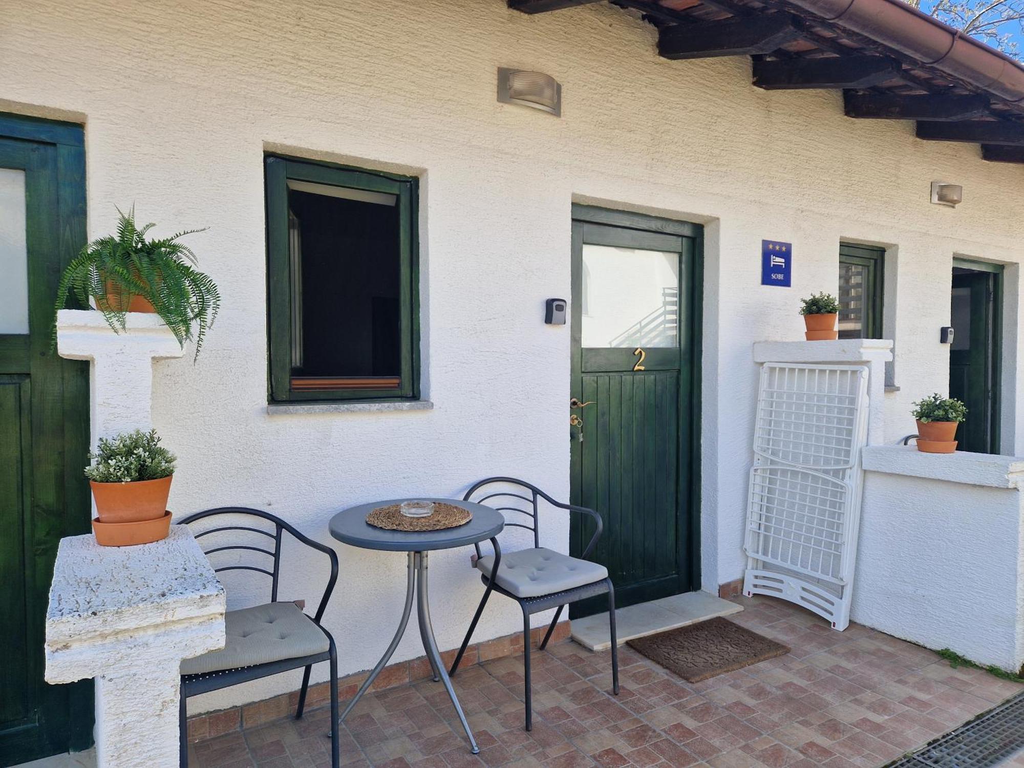 Guest house Lav