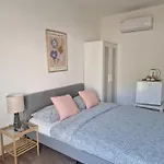 Rooms Lav
